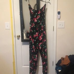 Sleeveless Jumpsuit/romper